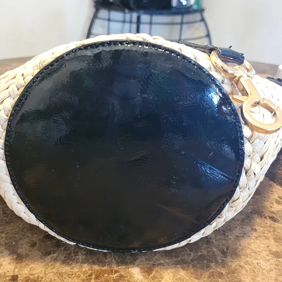Betsey Johnson Straw Black Trim Bag ☀️🖤 - Picture 12 of 12